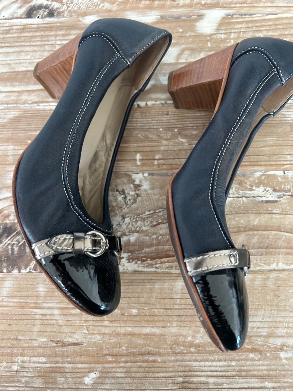 AGL (Attilo Giusti Leombruni Belted Block Heel Cap Toe Pumps Sz 39 (8.5-9) - Picture 2 of 9